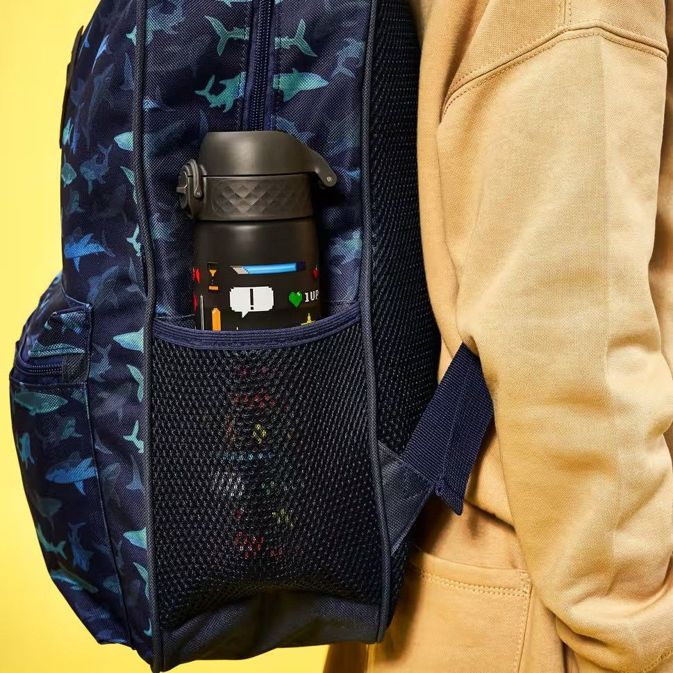 Bidon dla dzieci 500 ml Ion8 Gamer – lekki, nietoksyczny,  z ustnikiem i klapką, idealny do plecaka i samochodu