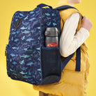 Bidon dla dzieci 500 ml Ion8 Sports Cars – lekki, nietoksyczny,  z ustnikiem i klapką, idealny do plecaka i samochodu