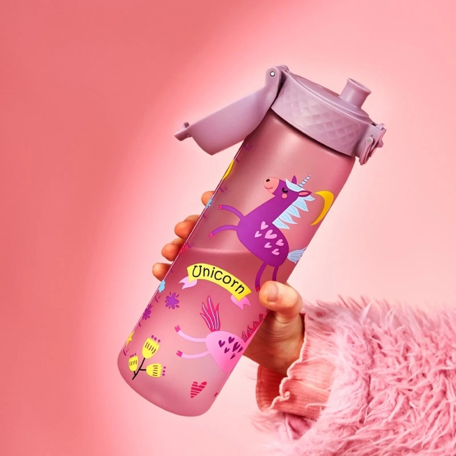 Bidon dla dzieci 500 ml Ion8 Unicorns – lekki, nietoksyczny,  z ustnikiem i klapką, idealny do plecaka i samochodu