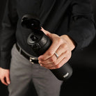 Bidon na wodę 500 ml Ion8 Black – lekki, nietoksyczny, z ustnikiem i klapką, idealny do plecaka i samochodu, kolor: czarny