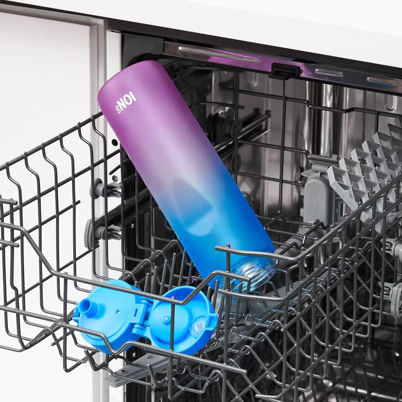 Bidon z miarką motywacyjną Ion8 Motivator 1L Blue/PInk Gradient– z miarką, otwierany jednym kliknięciem, szczelny i bez BPA.