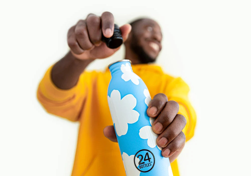 Urban Bottle Daydreaming 500 ml – lekka, szczelna butelka ze stali nierdzewnej, idealna na co dzień.