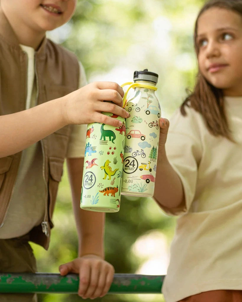 Butelka na wodę dla dzieci 24Bottles Jurassic Friends – bezpieczna, lekka i szczelna butelka wielorazowa z matowym wykończeniem, wzór: dinozaury