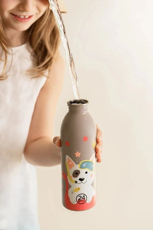 Butelka na wodę dla dzieci 24Bottles Lucky Dog – bezpieczna, lekka i szczelna butelka wielorazowa z matowym wykończeniem, wzór: pies