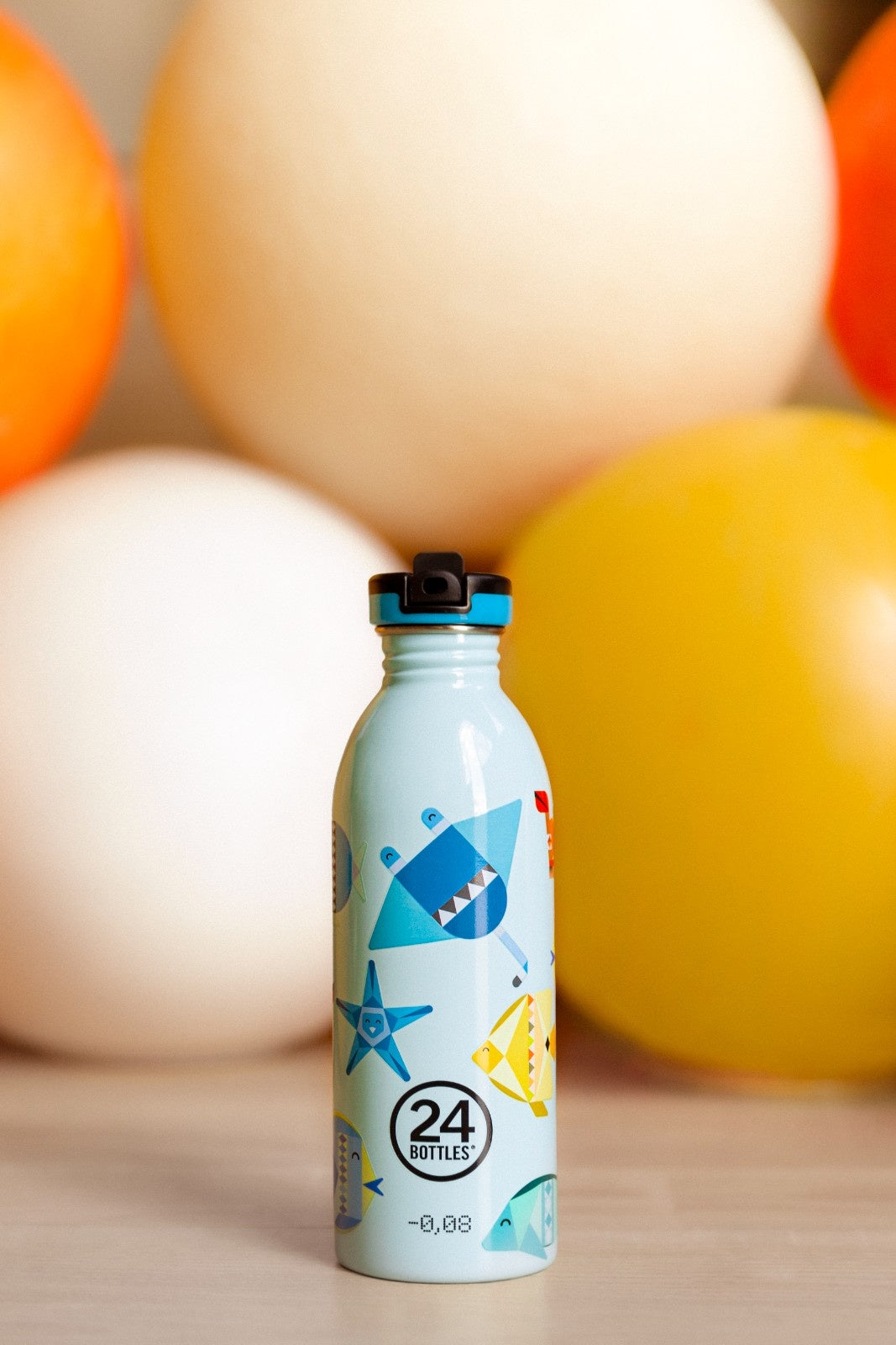 Butelka na wodę dla dzieci 24Bottles Sea Friends – bezpieczna, lekka i szczelna butelka wielorazowa z matowym wykończeniem, wzór: morze