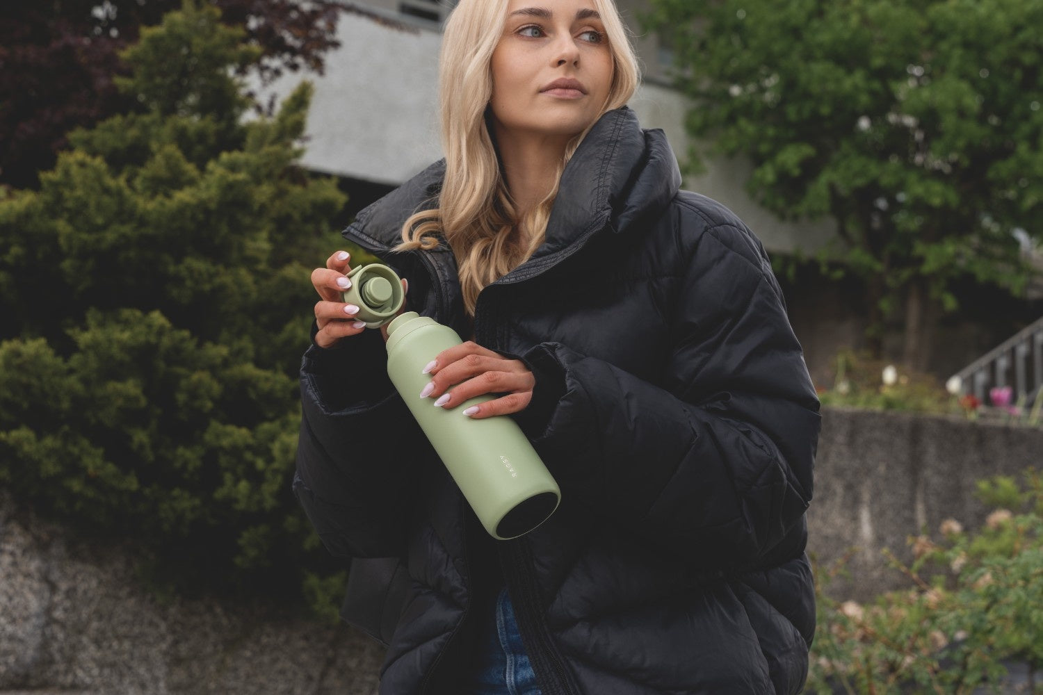 Ragsy Moshi Sage – ceramiczna butelka termiczna 600 ml do szkoły i pracy