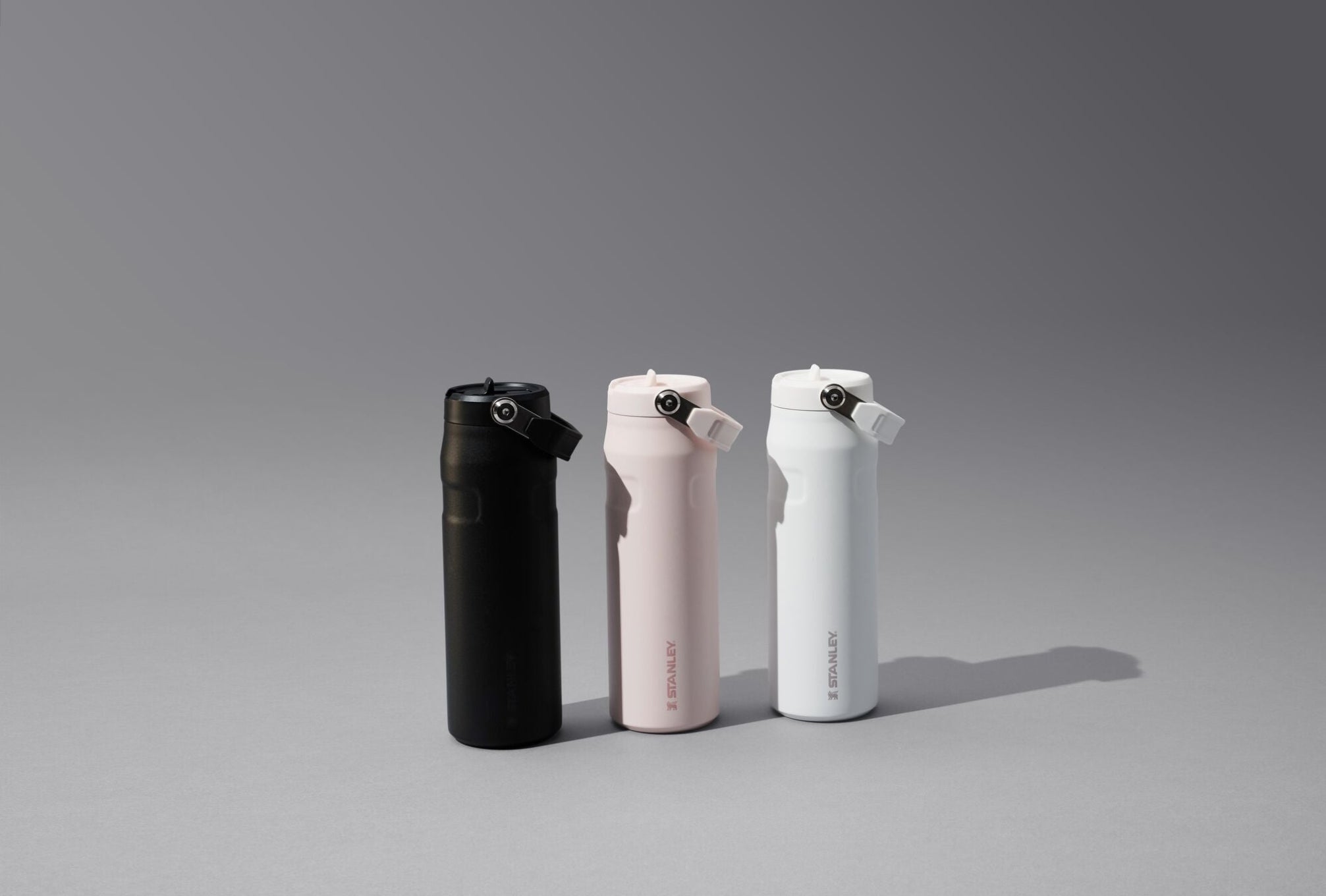 Duża butelka termiczna Stanley 1 l w odcieniu różowego kwarcu (Rose Quartz)