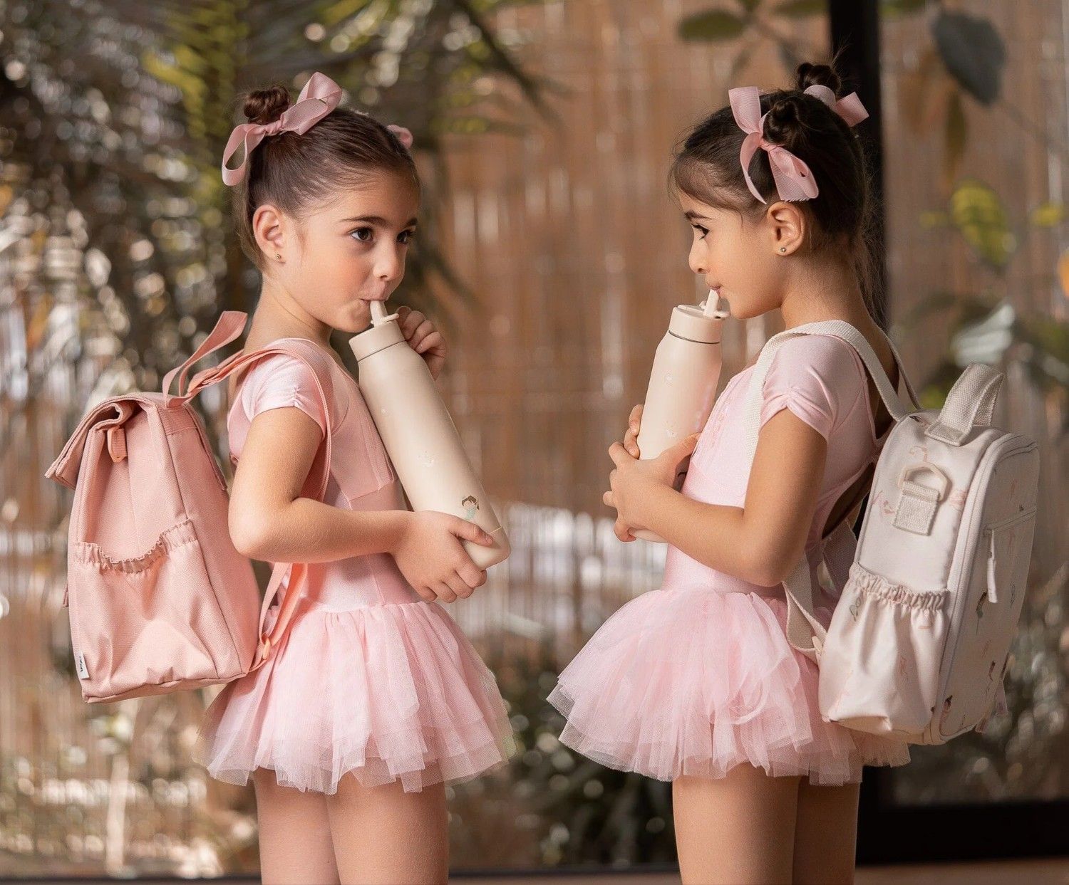 Citron beżowa butelka Ballerina 500 ml dziecięca, termiczna, stal nierdzewna, szczelna, z elastyczną słomką, wzór: baleriny