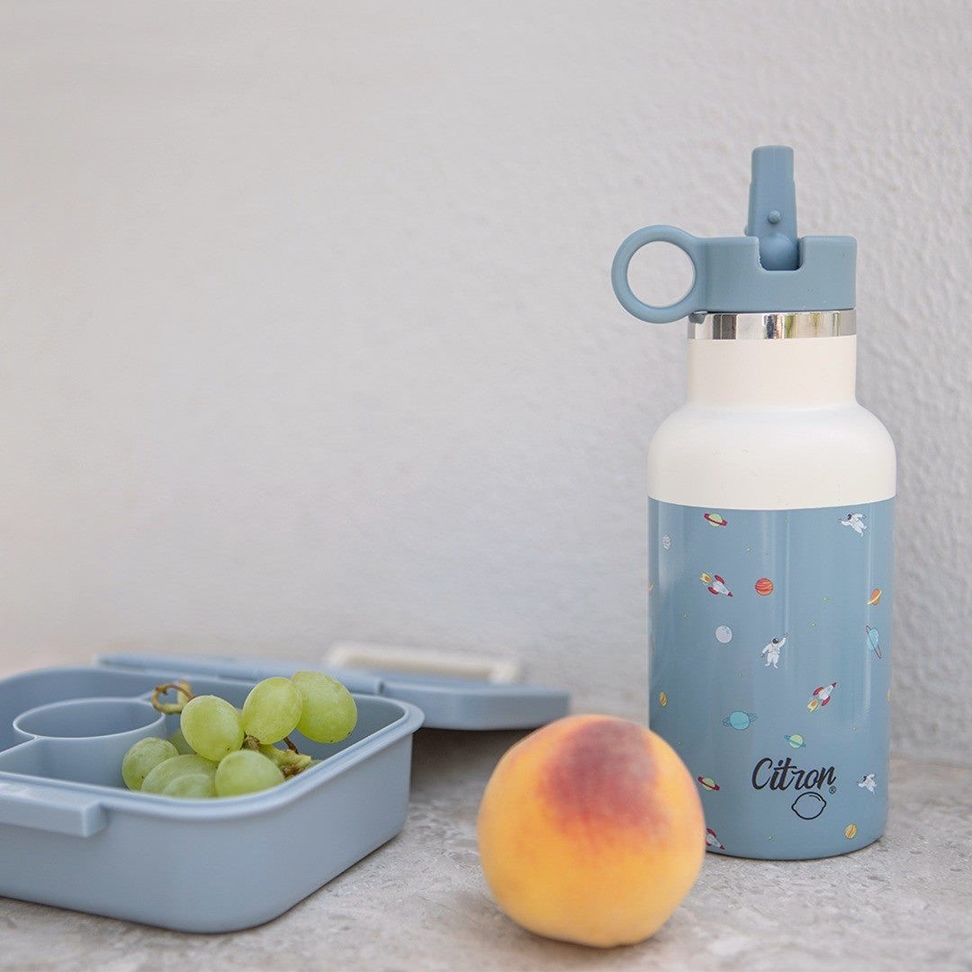 Citron butelka termiczna Spaceship Dusty Blue 350 ml dziecięca, niebieska, stal nierdzewna, szczelna, z elastyczną słomką