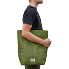 Black+Blum Insulated Tote Bag – zielona torba termiczna na lunch i przekąski, zapinana na zamek, pojemna i elegancka