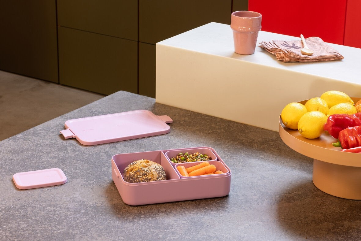 Lunchbox Brabantia Make & Take Lilac Pink 2 L z przegródkami i dodatkowymi pojemnikami, szczelny, nadaje się do mikrofalówki, zamrażarki i zmywarki, ekologiczny, kolor: różowy