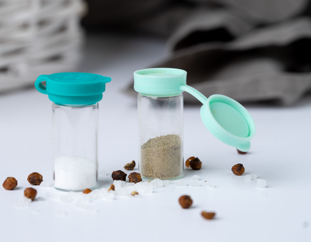 Mini pojemniczki LEKKABOX® Salty – szklane, szczelne, z turkusowymi pokrywkami, idealne na przyprawy do lunchboxa, pracy i podróży