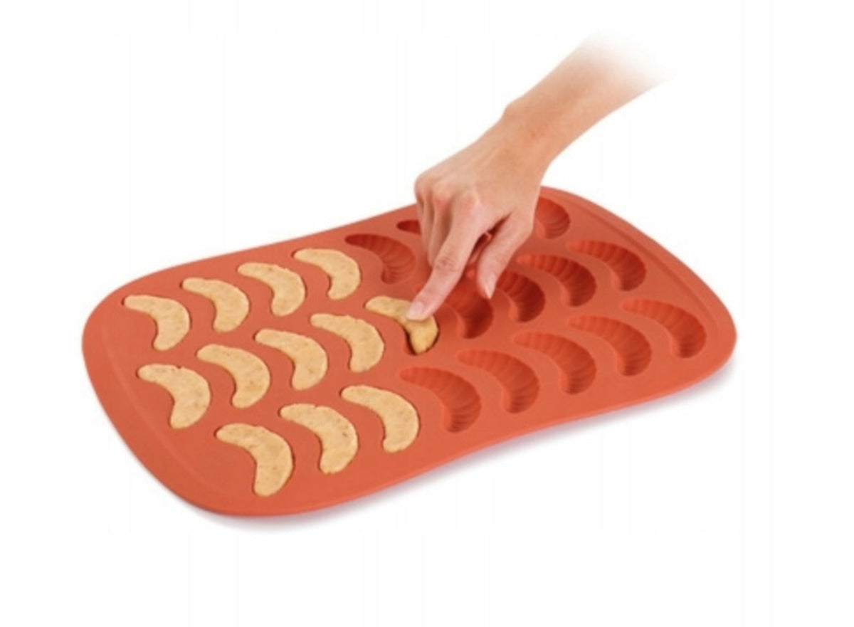 Tescoma DELÍCIA SiliconPRIME forma do rogalików silikonowa, nieprzywierająca, do 230°C, łatwa w czyszczeniu i przechowywaniu.