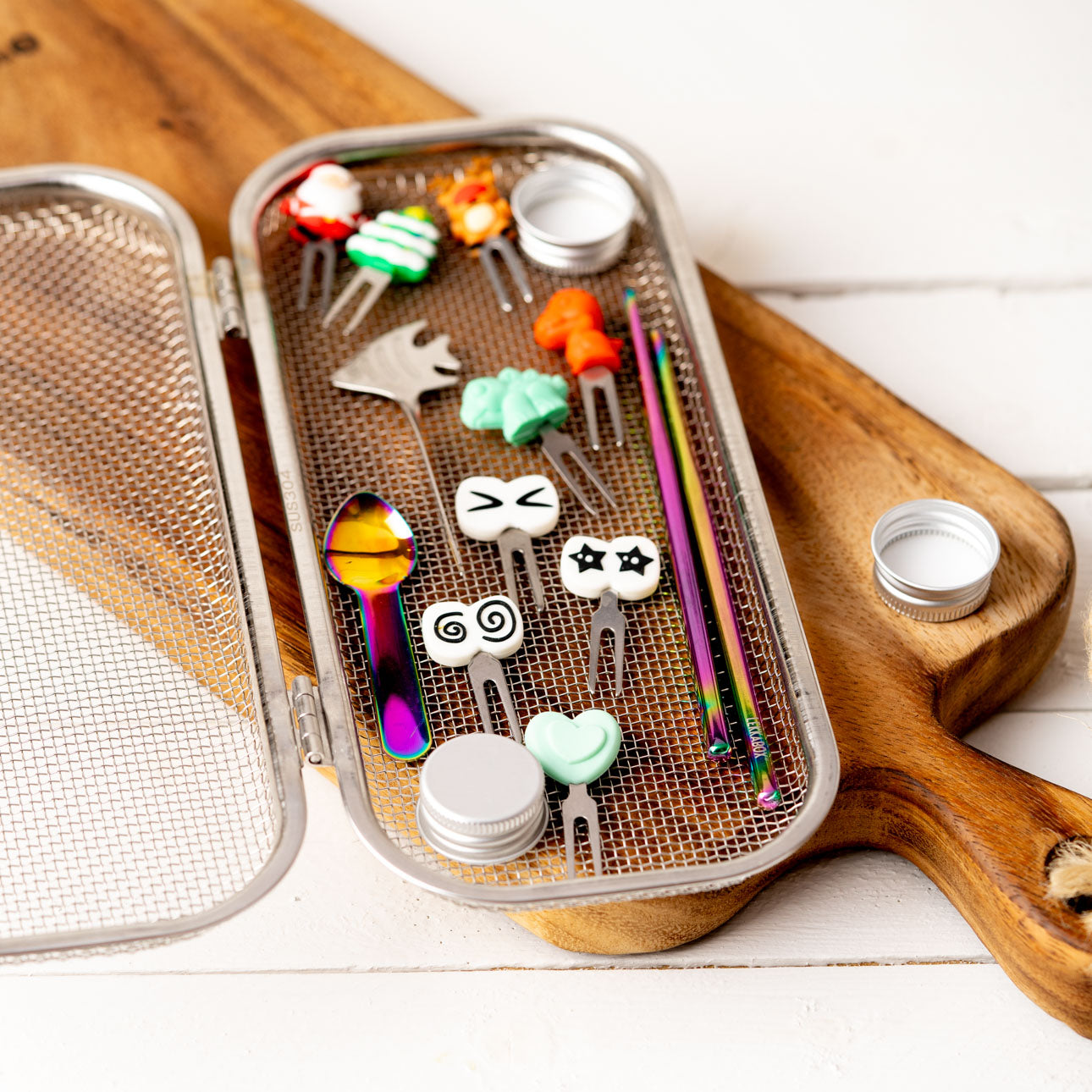 Koszyk na akcesoria do zmywarki Lekkabox - stal nierdzewna, idealny do mycia małych elementów lunchboxa. Trwały i bez plastiku.