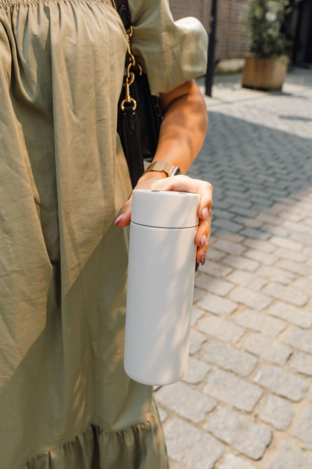 Kambukka Olympus Marshmallow White 500 ml – szczelny biały kubek termiczny z silikonową podstawą i izolacją 11h/20h