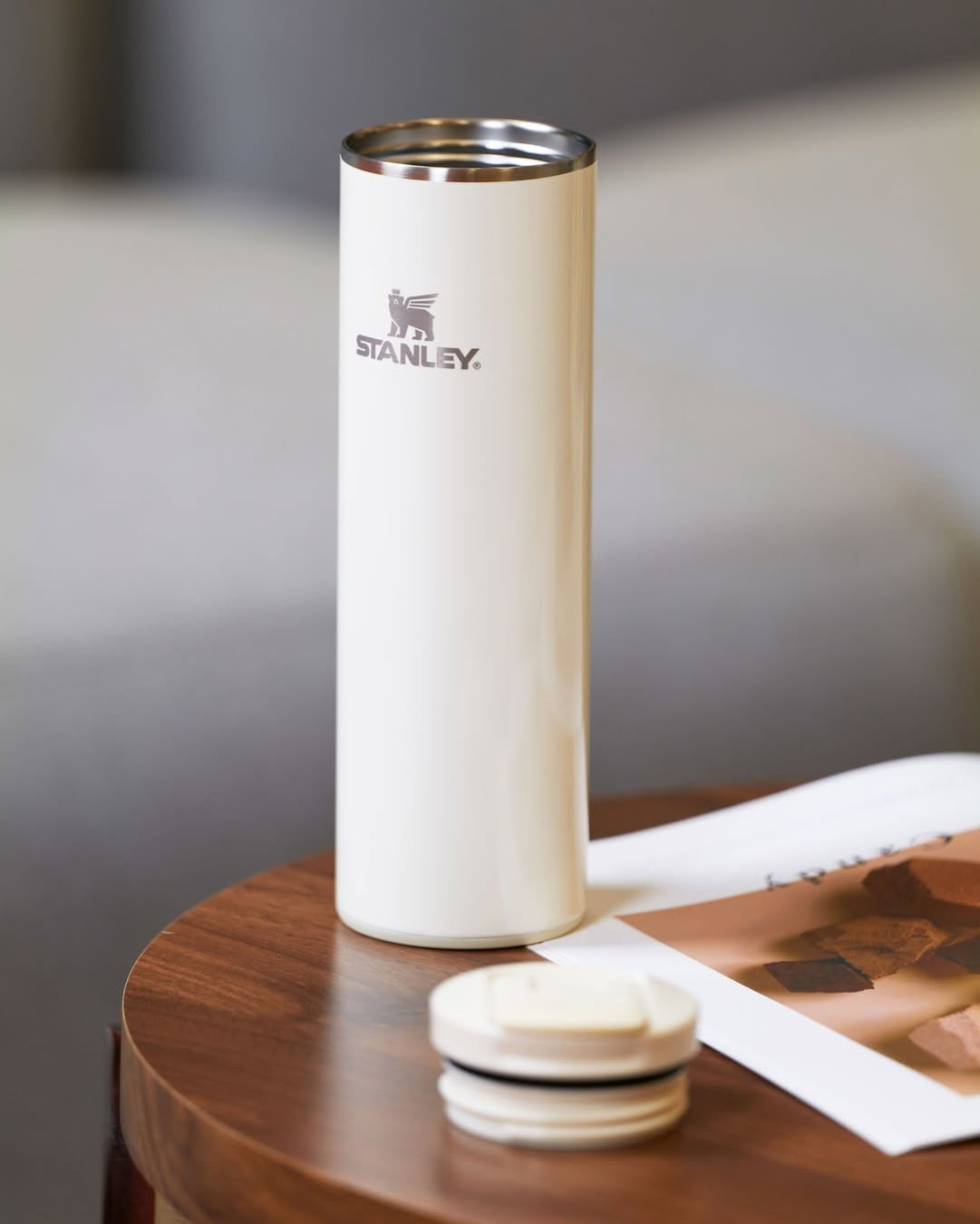 Kubek Stanley AeroLight™ 590 ml – lekka konstrukcja ze stali nierdzewnej w odcieniu kremowym