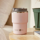 Asobu The Mini Pick Up różowy 355 ml – kompaktowy kubek termiczny z izolacją próżniową, ceramiczną powłoką i szczelną nakrętką.