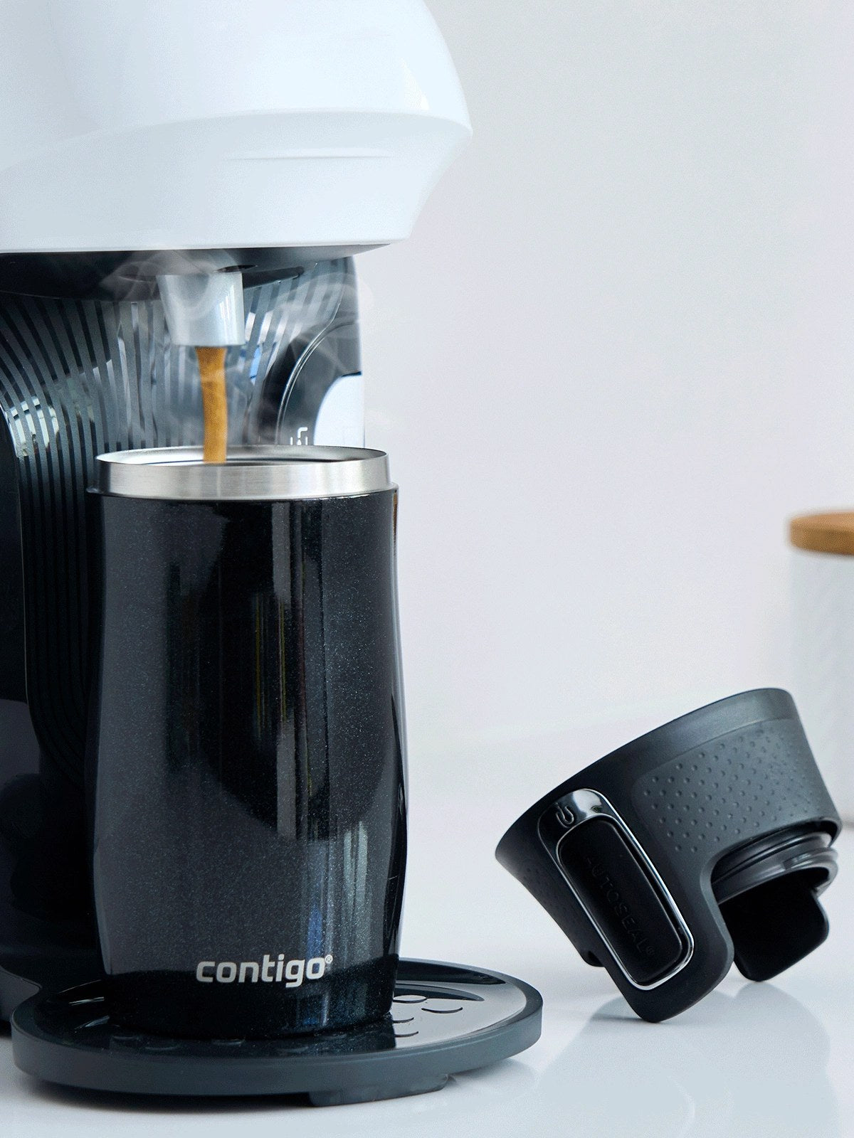 Kubek termiczny Contigo West Loop Mini 300 ml Licorice – 100% szczelny, utrzymuje ciepło do 5 h i zimno do 12 h, idealny w podróży, kolor: czarny