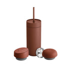 Czerwony kubek termiczny z 3 wymiennymi nakrętkami Fellow Carter Move Mug Sienna - 500 ml, stal nierdzewna, do ciepłych i zimnych napojów, bez metalicznego posmaku, 100% szczelny, bez rozlewania