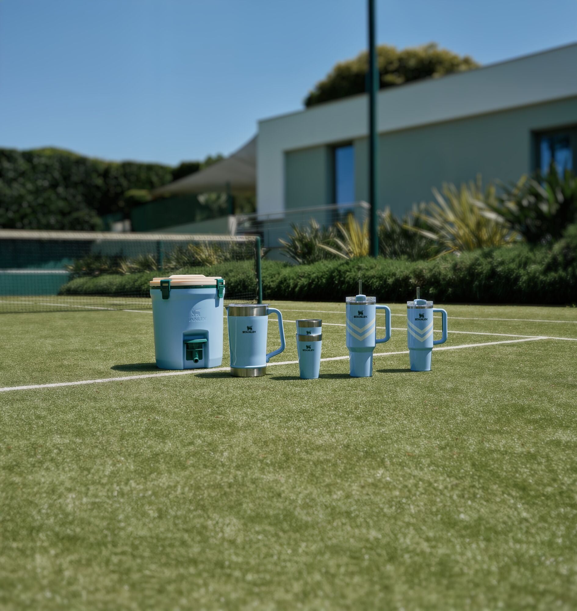 Kubek Stanley ze słomką i pokrywką FlowState™ w kolorze jasnoniebieskim