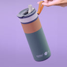 Kubek termiczny Asobu Aspen Pastel Green - ze słomką i ustnikiem, stal nierdzewna, 100% szczelny, dopasowany do uchwytów samochodowych, kolor: zielony