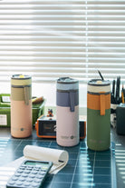 Kubek termiczny Asobu Aspen Pastel Pink - ze słomką i ustnikiem, stal nierdzewna, 100% szczelny, dopasowany do uchwytów samochodowych, kolor: różowy