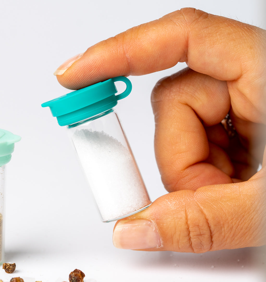 Mini pojemniczki LEKKABOX® Salty – szklane, szczelne, z turkusowymi pokrywkami, idealne na przyprawy do lunchboxa, pracy i podróży