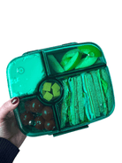 Pojemnik z przegródkami na owoce, orzechy i kanapki Yumbox Go w kolorze zielonym