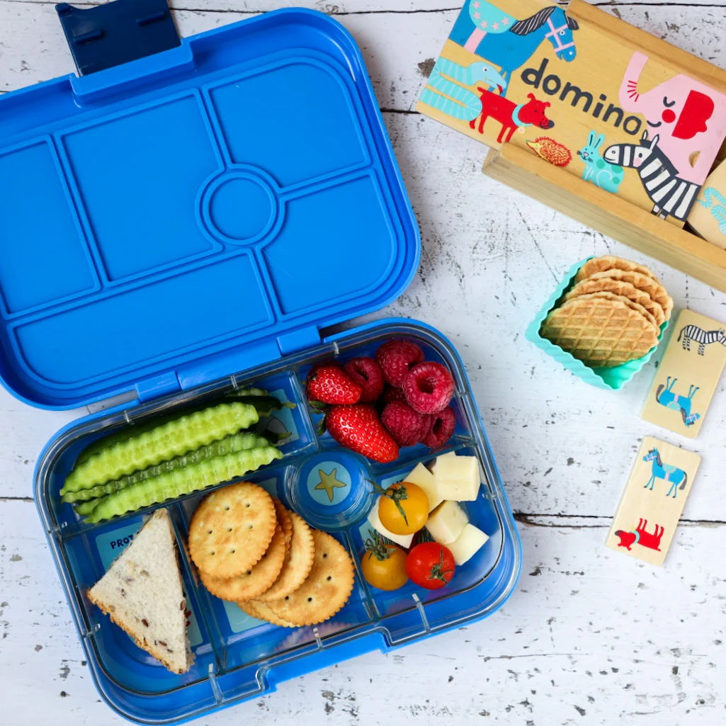 Yumbox Original Surf Blue / Rocket – lunchbox z 6 przegródkami, bezpieczny i idealny na różnorodne i szczelnie zapakowane posiłki, kolor: niebieski