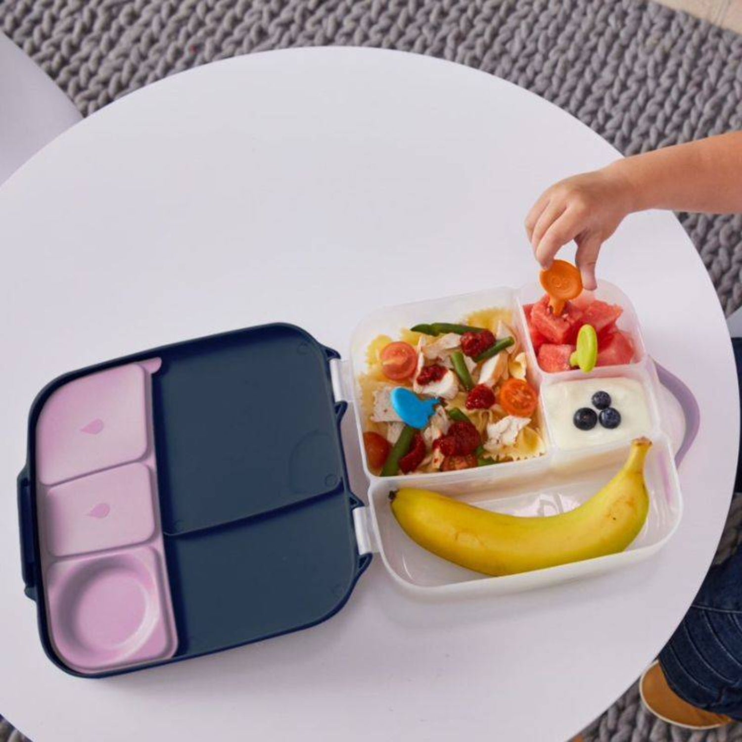 Lunchbox z przegródkami B.box  –  bez BPA, szczelny, pojemny i idealny na cały dzień, kolor: niebieski