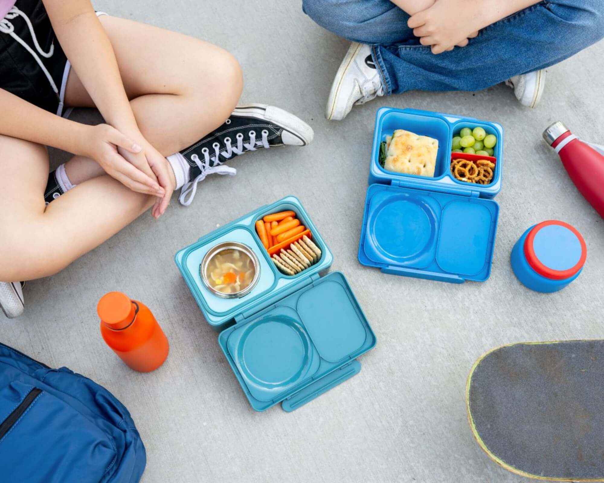 Lunchbox z termosem OmieBox Up Teal Green– szczelny, pojemny i stylowy, idealny do szkoły i pracy