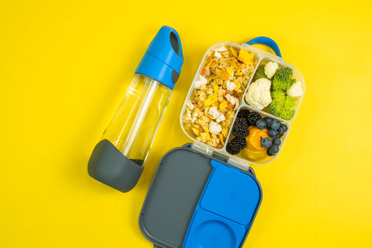 Mini lunchbox B.box – kompaktowy, szczelny i idealny na drugie śniadanie, kolor: szary