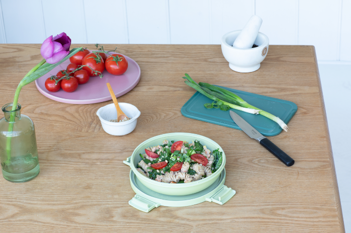 Miska na sałatkę Make & Take Brabantia  – szczelna, pojemna 1 L, do mikrofalówki, zamrażarki i zmywarki, idealna do pracy i szkoły, kolor: zielony