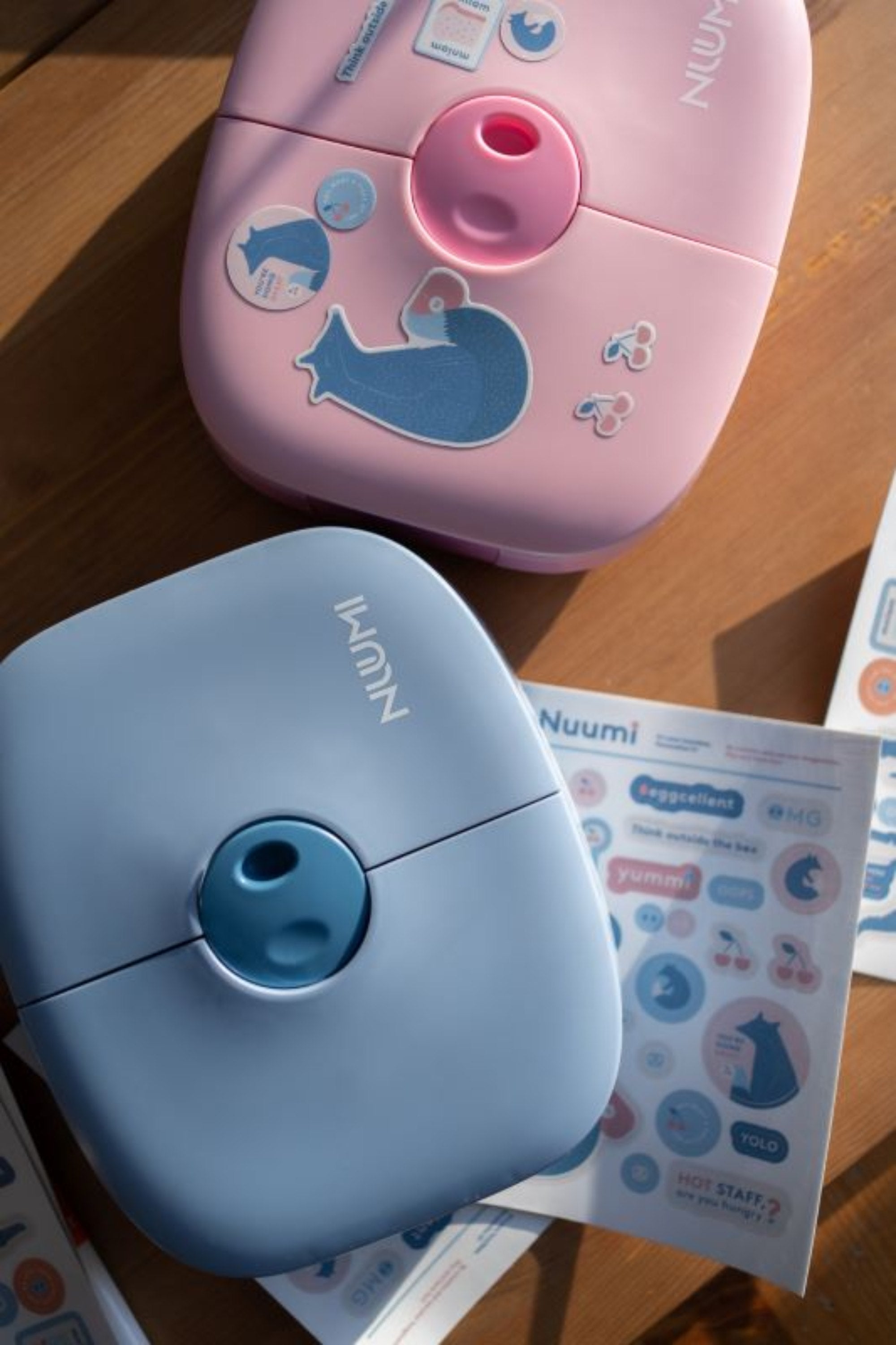 Zestaw wodoodpornych naklejek Nuumi – idealny do butelek, bidonów i lunchboxów
