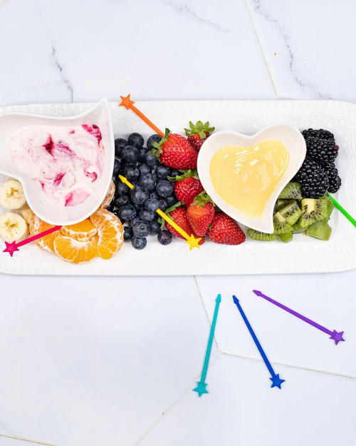 Kolorowe patyczki do przekąsek Lunch Punch– higieniczne, trwałe i wolne od BPA, świetne na kinderbal i do szkoły.