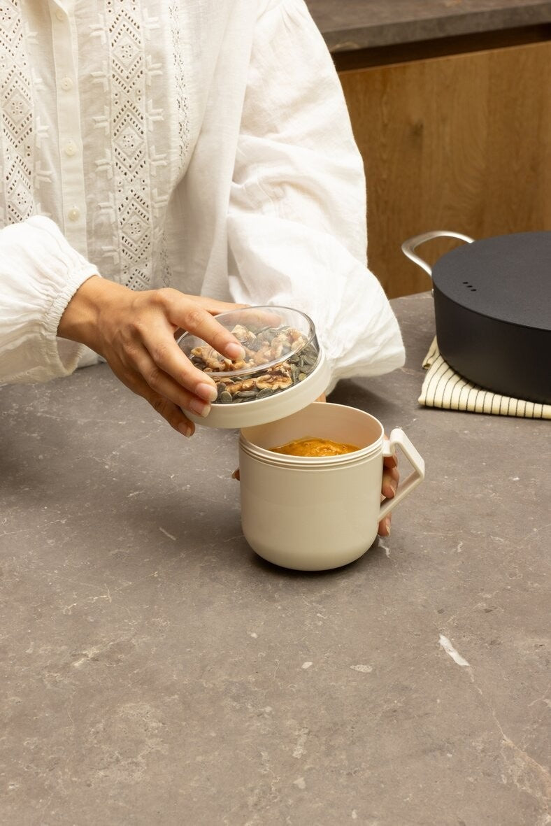 Pojemnik na owsiankę Make & Take Brabantia – szczelny kubek 600 ml z odkręcanym pojemnikiem na dodatki, do pracy i szkoły, bezpieczny, wielofunkcyjny i ekologiczny, kolor: beżowy