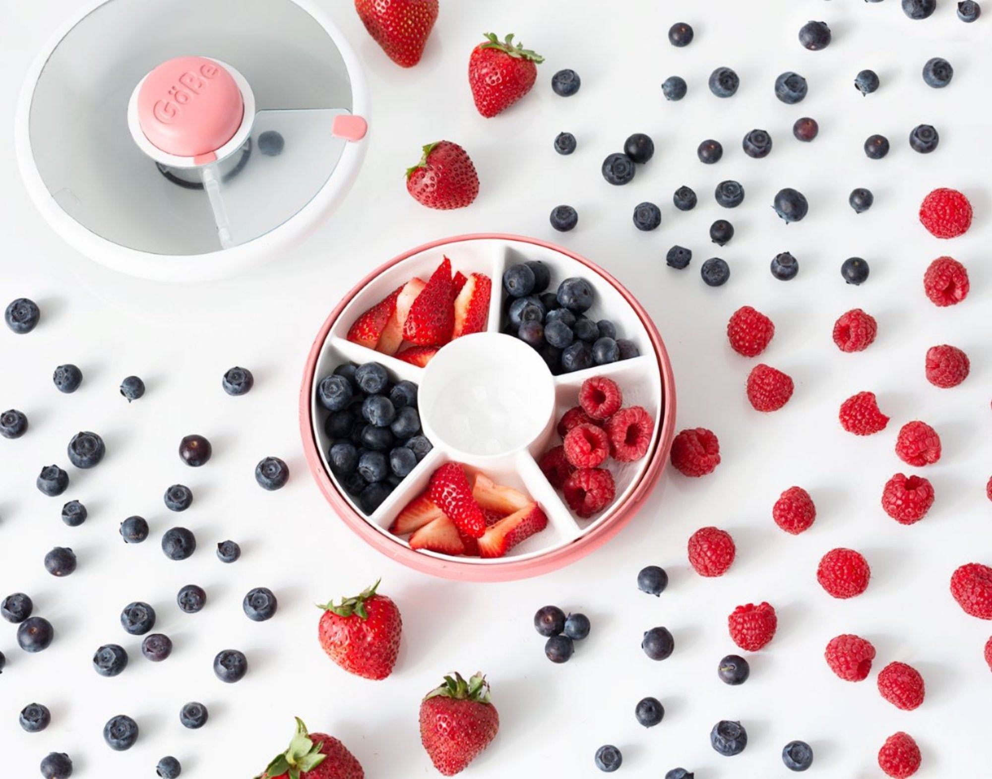 GoBe Snack Spinner – pojemnik na przekąski, interaktywny, szczelny i łatwy w obsłudze, kolor: coral pink