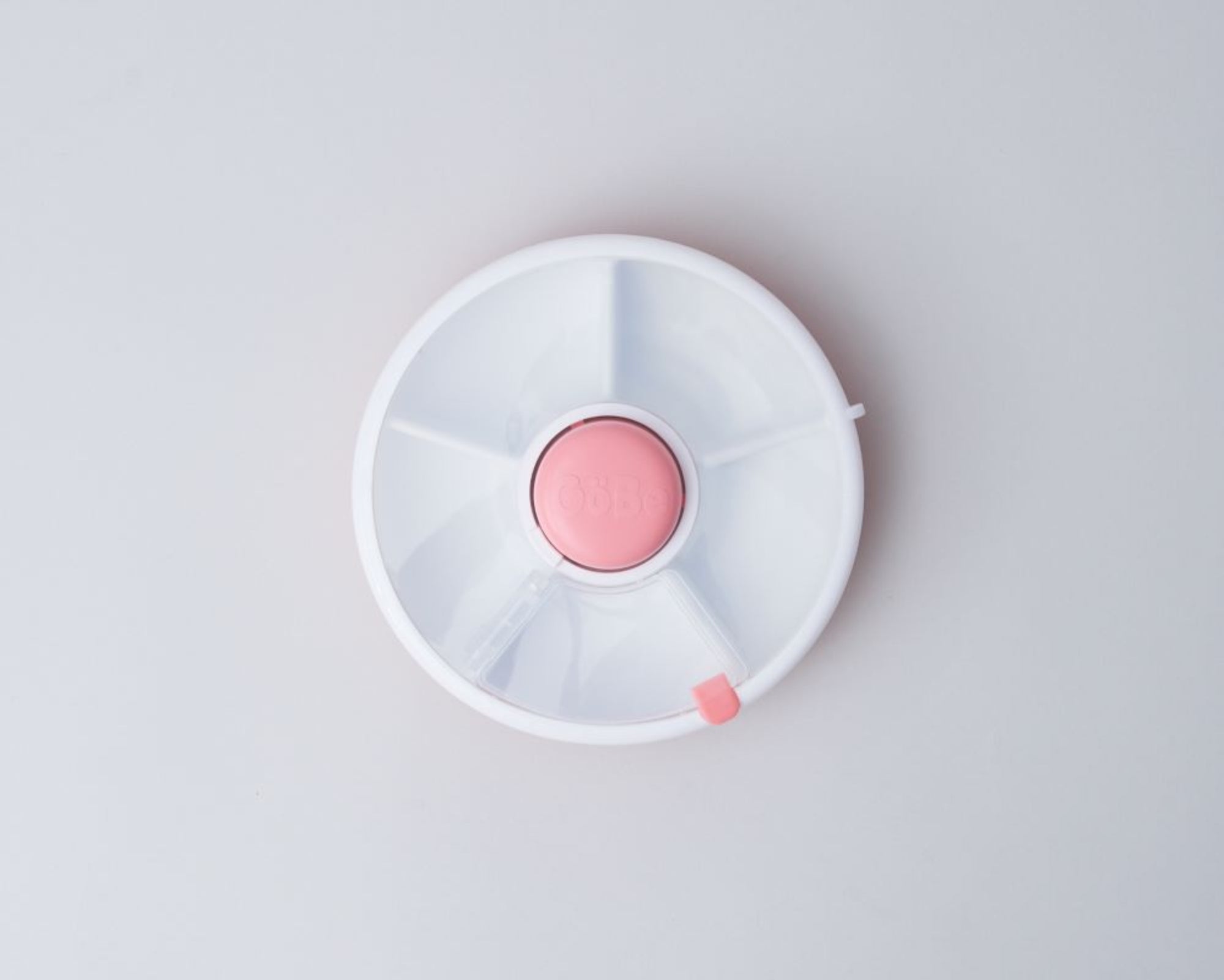 GoBe Snack Spinner – pojemnik na przekąski, interaktywny, szczelny i łatwy w obsłudze, kolor: coral pink