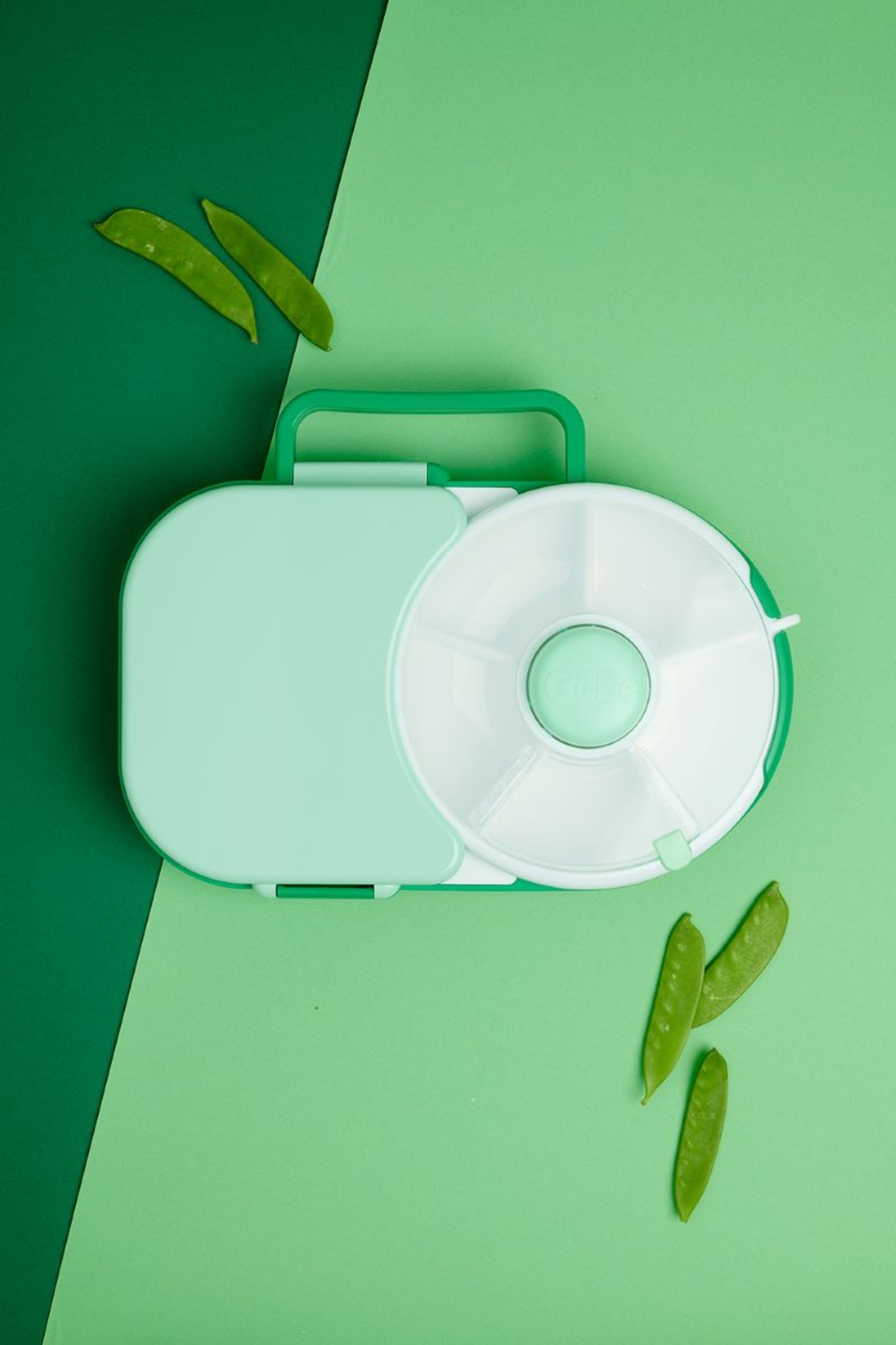 Śniadaniówka GoBe 2w1 – lunchbox i pojemnik na przekąski dla dzieci, interaktywny, do szkoły i przedszkola, kolor: sage green