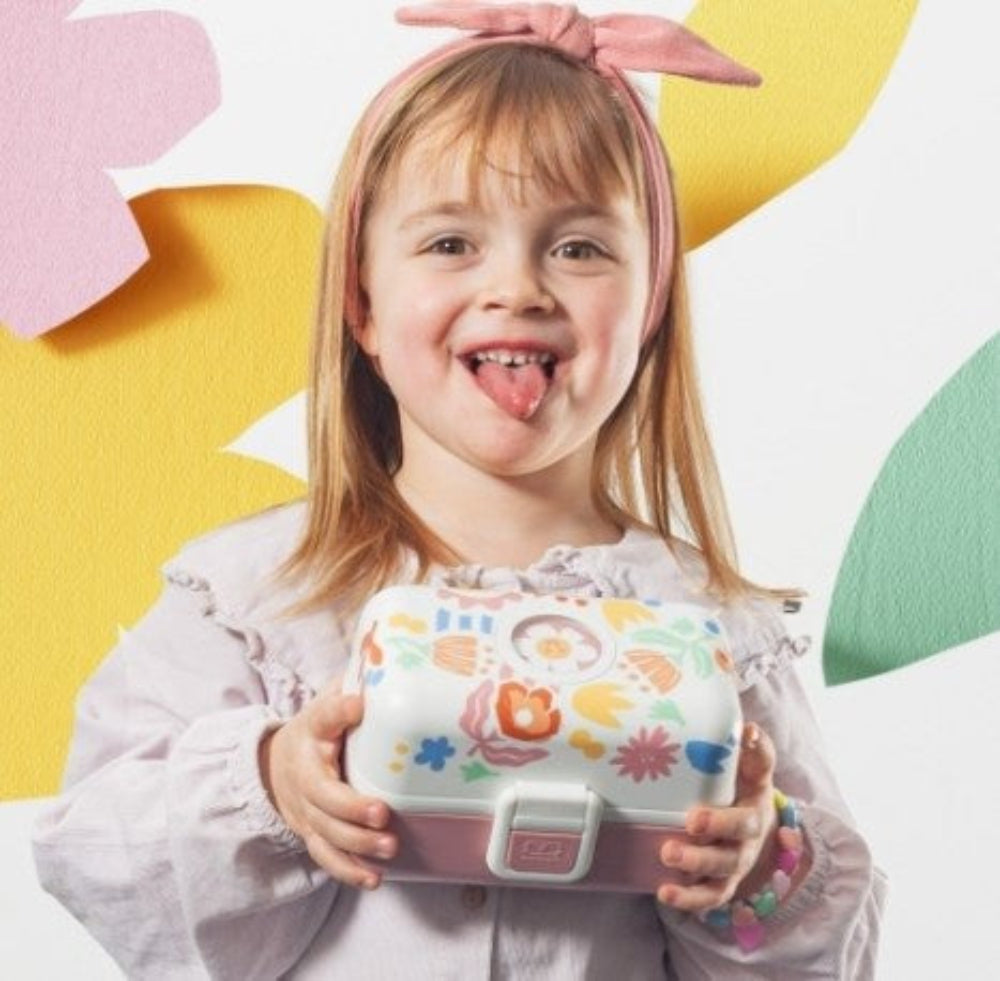 Monbento Tresor Papercut – lunchbox dla dzieci z 3 pojemnikami. Lekki, szczelny i łatwy w otwieraniu. Idealny do szkoły, na wycieczkę i piknik, wzór: wycinanka