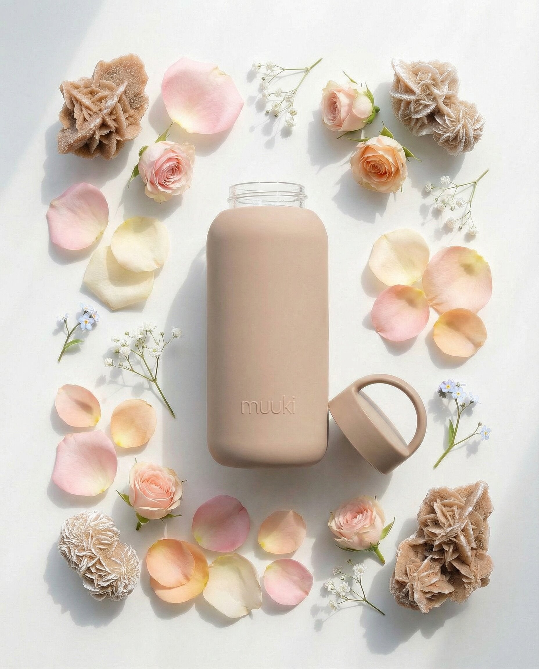 Butelka Muuki Desert Rose 720 ml z podziałką godzinową do kontroli nawodnienia organizmu