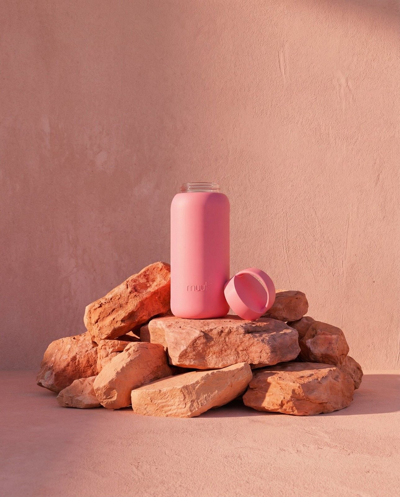 Butelka Muuki w kolorze Flamingo Pink – higieniczne i bezpieczne szkło borokrzemowe