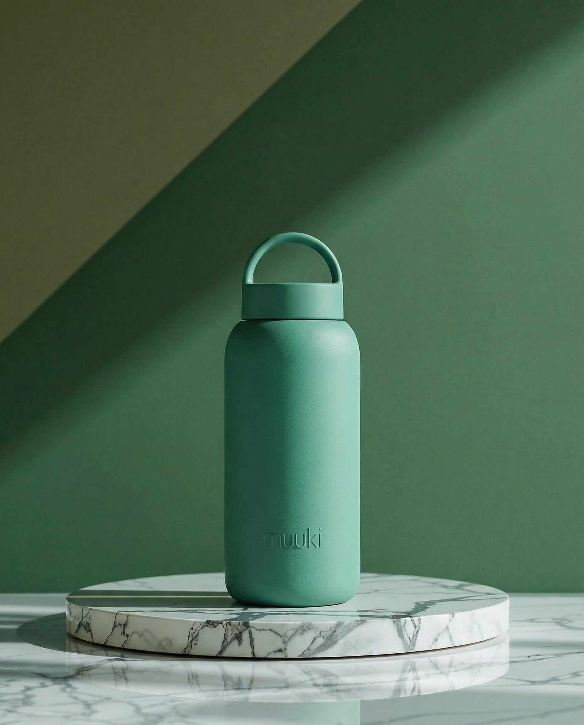 Muuki Daily Bottle 720 ml Frosted Green – stylowy bidon szklany z szerokim wlotem