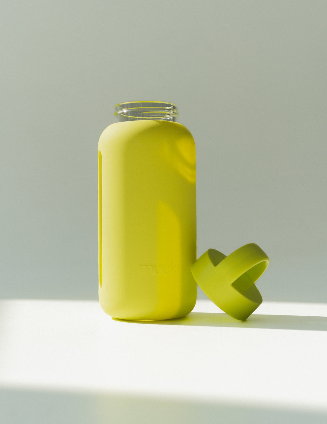 Muuki Daily Bottle 720 ml – ekologiczna butelka na wodę w kolorze jasnożółtym