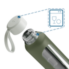 Wessper Borosilicate Olive – zielona, szklana butelka motywacyjna 500 ml. Szkło borokrzemowe, silikonowe etui, szczelna zakrętka, miarka godzinowa, bez BPA, do zimnych i gorących napojów.