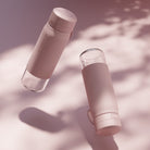 Wessper B2 GLASS Actitex™ 700 ml – szklana butelka filtrująca, redukuje chlor, szczelna, z licznikiem filtra, różowa