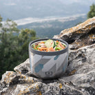 Monbento Element Graphic DImensions – termos obiadowy 550 ml. Utrzymuje ciepło do 10 h, 100% szczelny, stal nierdzewna 316. Idealny na zupy i obiady w podróży, kolor: szary
