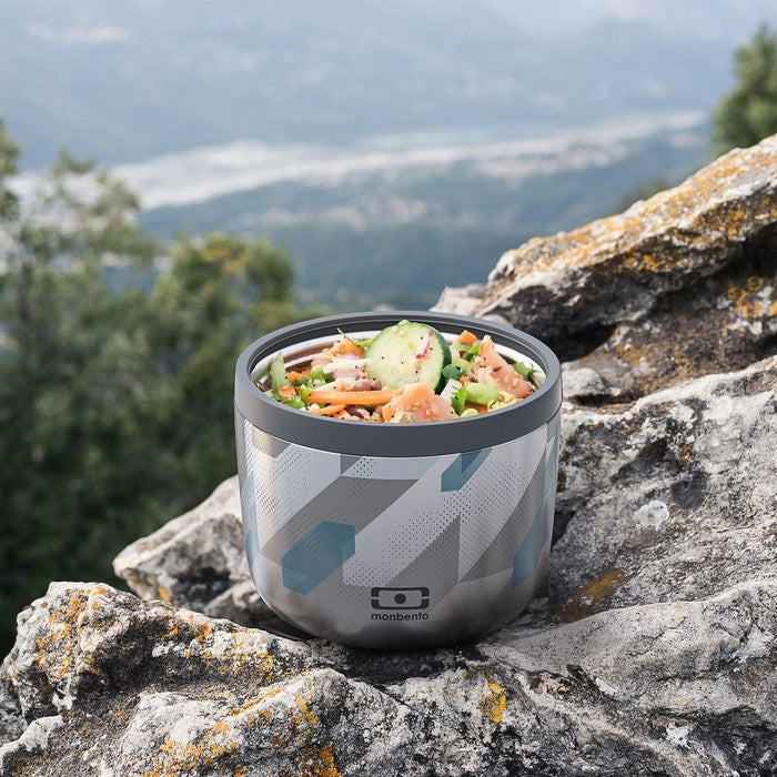 Monbento Element Graphic DImensions – termos obiadowy 550 ml. Utrzymuje ciepło do 10 h, 100% szczelny, stal nierdzewna 316. Idealny na zupy i obiady w podróży, kolor: szary
