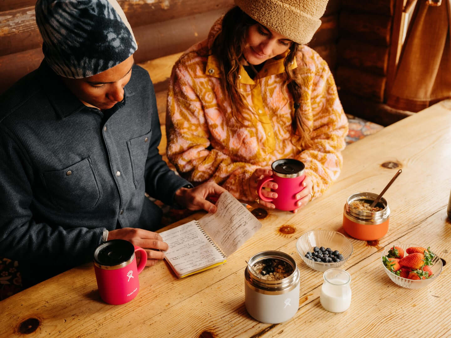 Termos obiadowy Hydro Flask Jar Cascade – niebieski, podwójne ścianki TempShield™, szczelny, trwały, bez BPA, do gorących i zimnych posiłków.