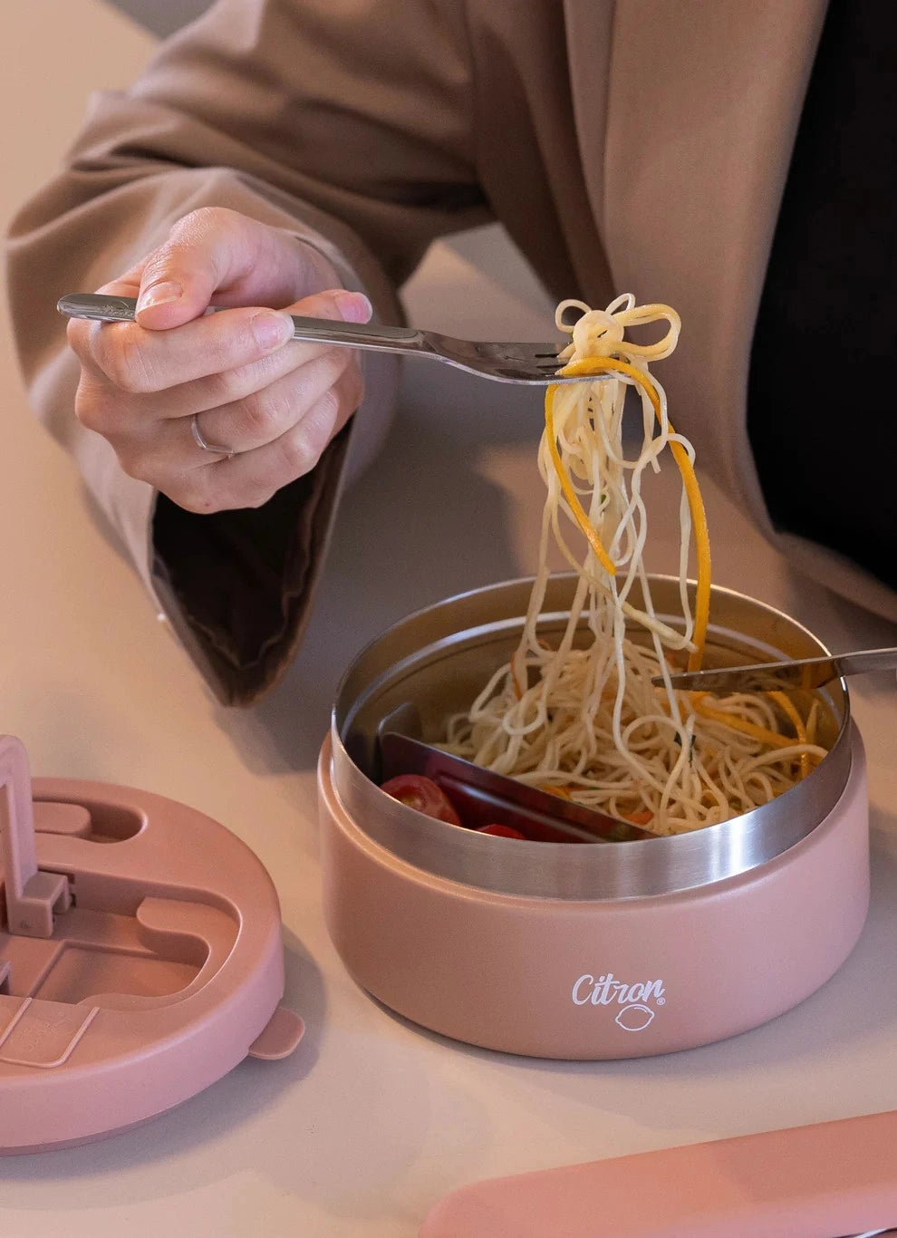 Termos obiadowy Citron 400 ml Blush Pink z podziałką – stal nierdzewna, szczelny, bez BPA, ciepło do 5h, zimno do 7h